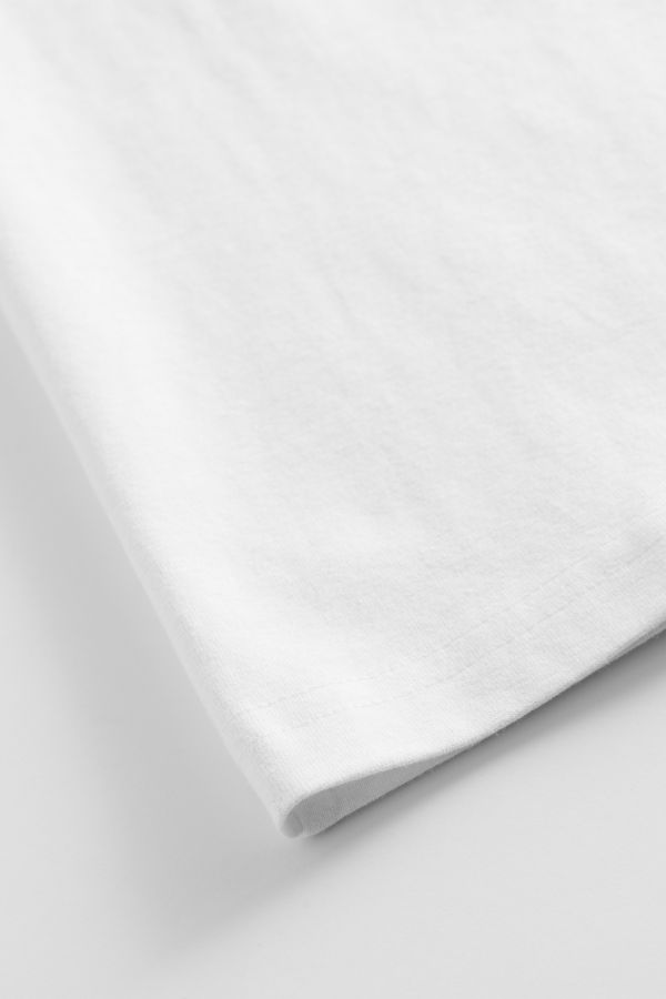 T-Shirt ohne Ärmel Weiß mit einem Druck in einer Urlaubsatmosphäre 2160076